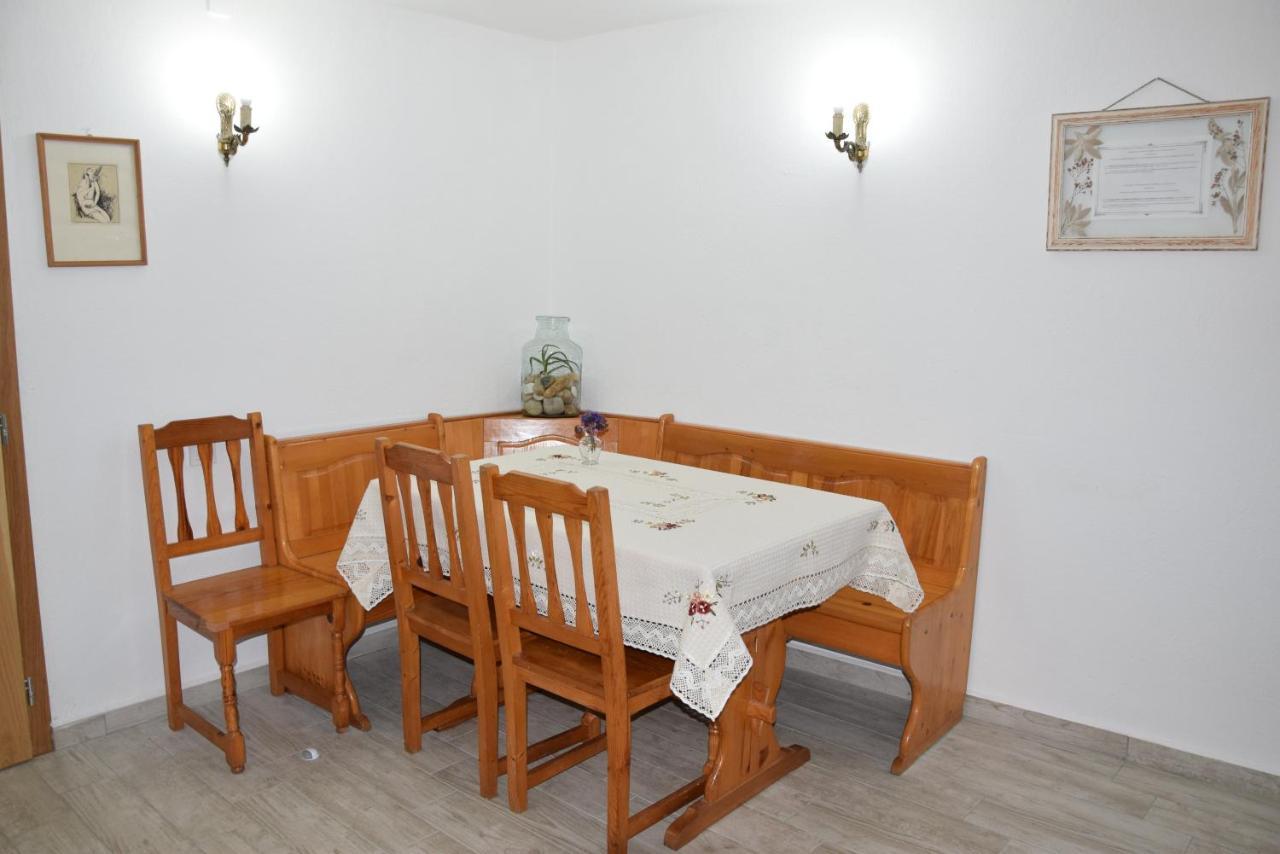 Guest House Astra アルバナシ エクステリア 写真
